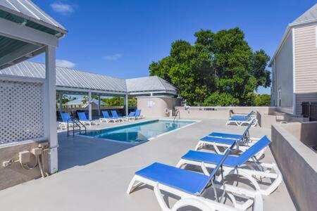 New Casa Caribe By Brightwild- Two-Story Condo Rooftop Pool Кі-Вест Екстер'єр фото