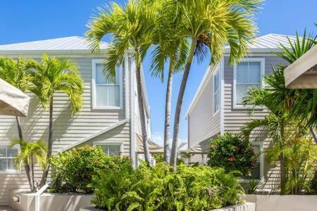 New Casa Caribe By Brightwild- Two-Story Condo Rooftop Pool Кі-Вест Екстер'єр фото