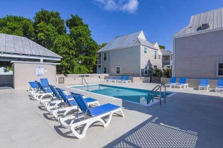 New Casa Caribe By Brightwild- Two-Story Condo Rooftop Pool Кі-Вест Екстер'єр фото